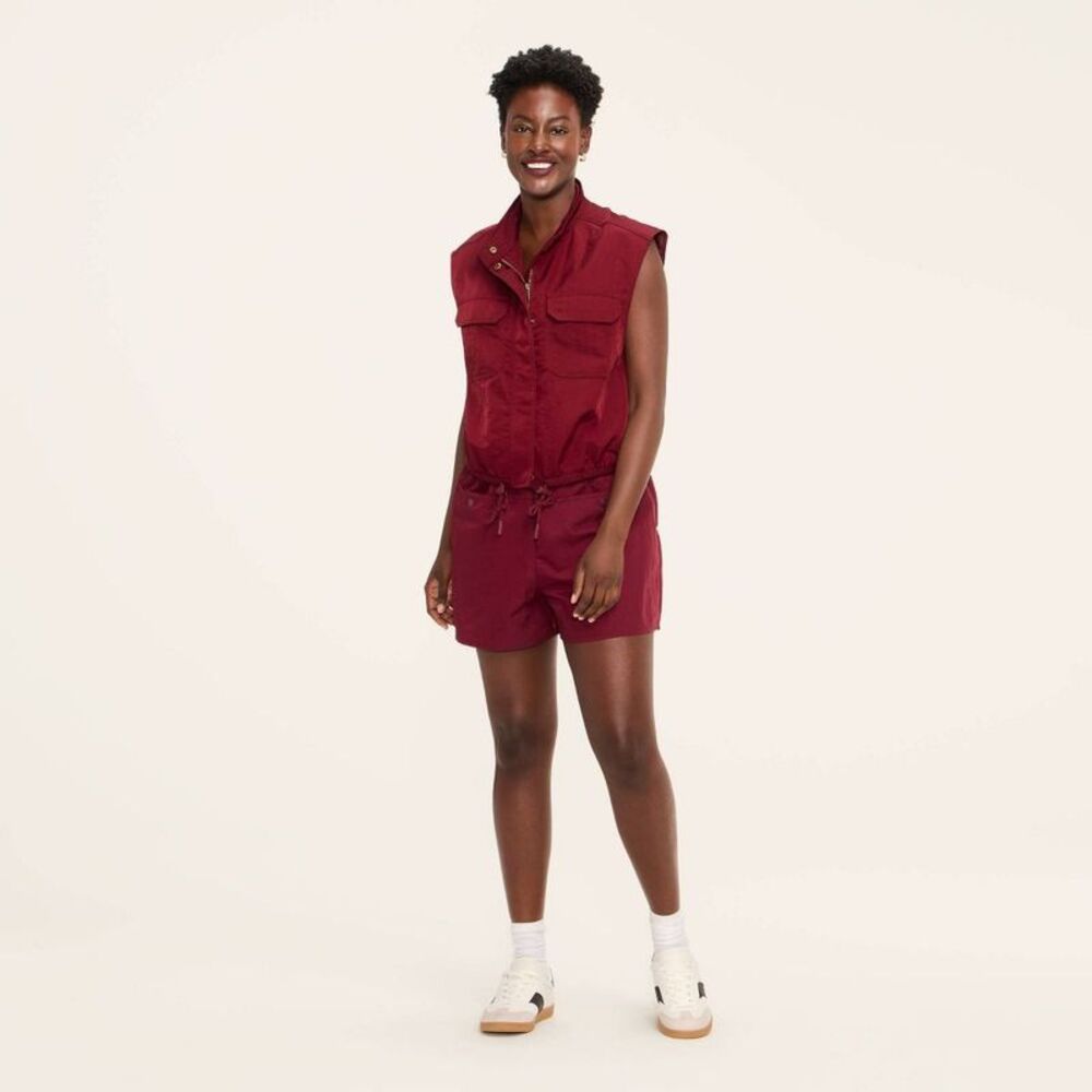 Woolrich - Women's High-Rise Woven Tech Cargo Shorts - Woolri Red